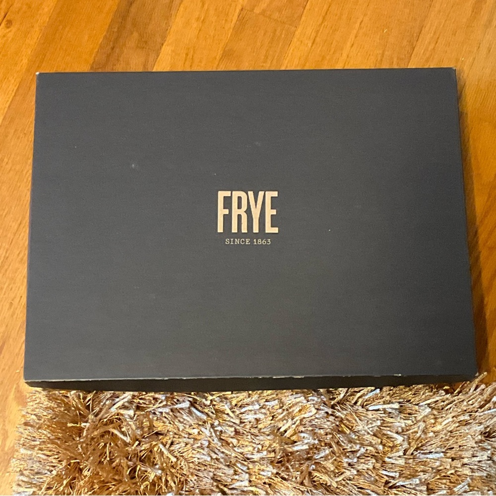 FRYE Beanie and Leather Card Case Gift Set Black Marl - Picture 5 of 5
